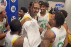 星空体育app官方下载-大逆转晋级决赛！赛后巴西队员一齐在奖杯边贴上国旗 兴奋狂欢！