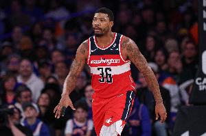 队记：尼克斯还有一个名额 想补充控球和组织能力&amp;有意斯玛特