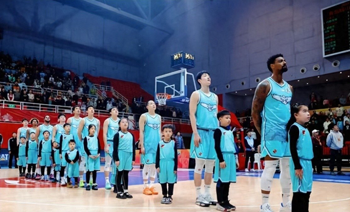 星空体育app官方下载-狂飙13记3分，青岛队投疯了！刘维伟变阵成功，3大本土球员大爆发|青岛市|福建队|赵嘉义|球队|威瑟斯庞_新浪体育_新浪新闻