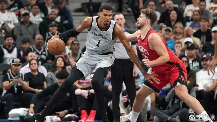 星空体育app-狂输66分！申京成火箭漏洞，美媒晒防守数据，谢泼德确实被冤枉了|卡佩拉|马刺|凯文·杜兰特|圣安东尼奥马刺队|阿尔佩伦-申京_新浪新闻