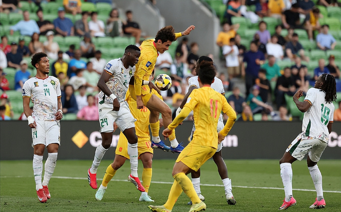 国足没练成 “刺猬”，反倒成了 “荷兰猪”！输喀麦隆到底输在哪|喀麦隆足球|中国男足|荷兰足球|角球|球员_新浪体育_新浪新闻